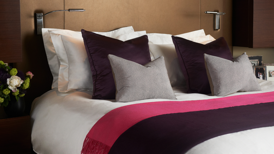 Textural Luxury: Pairing Throws, Cushions & Bedding for a Hotel Finish