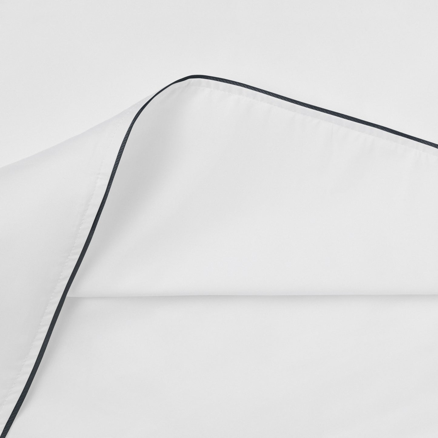 Island Collection Signature Style Duvet Cover - White With Navy Trim