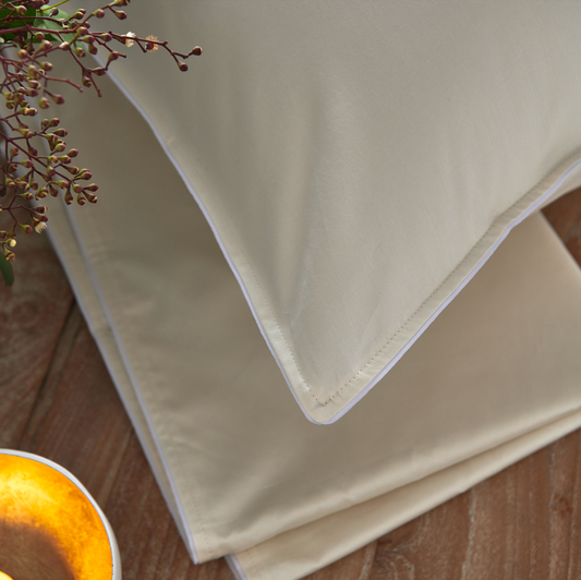 Heritage Collection Signature Style Pillowcase - Ivory with White Trim