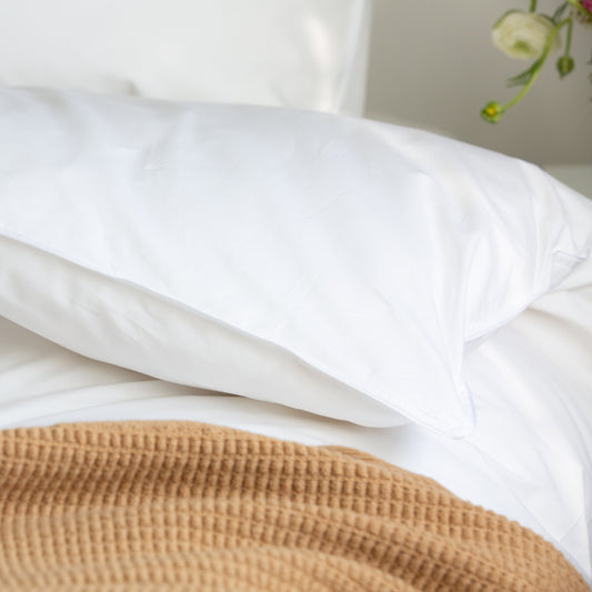 Island TC300 Duvet Cover - White With White Trim - London and Avalon