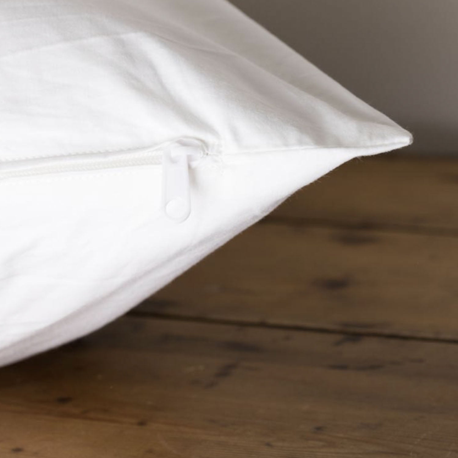 100% Cotton Plain Pillow Protector with Zip