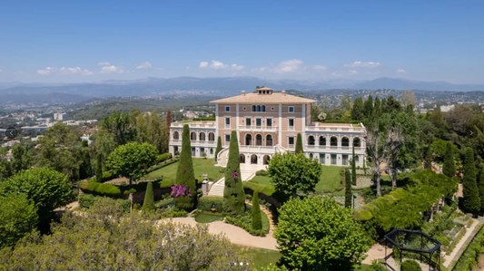 Mandarin Oriental Exceptional Homes: A hand-picked collection of the world's finest private vacation homes.