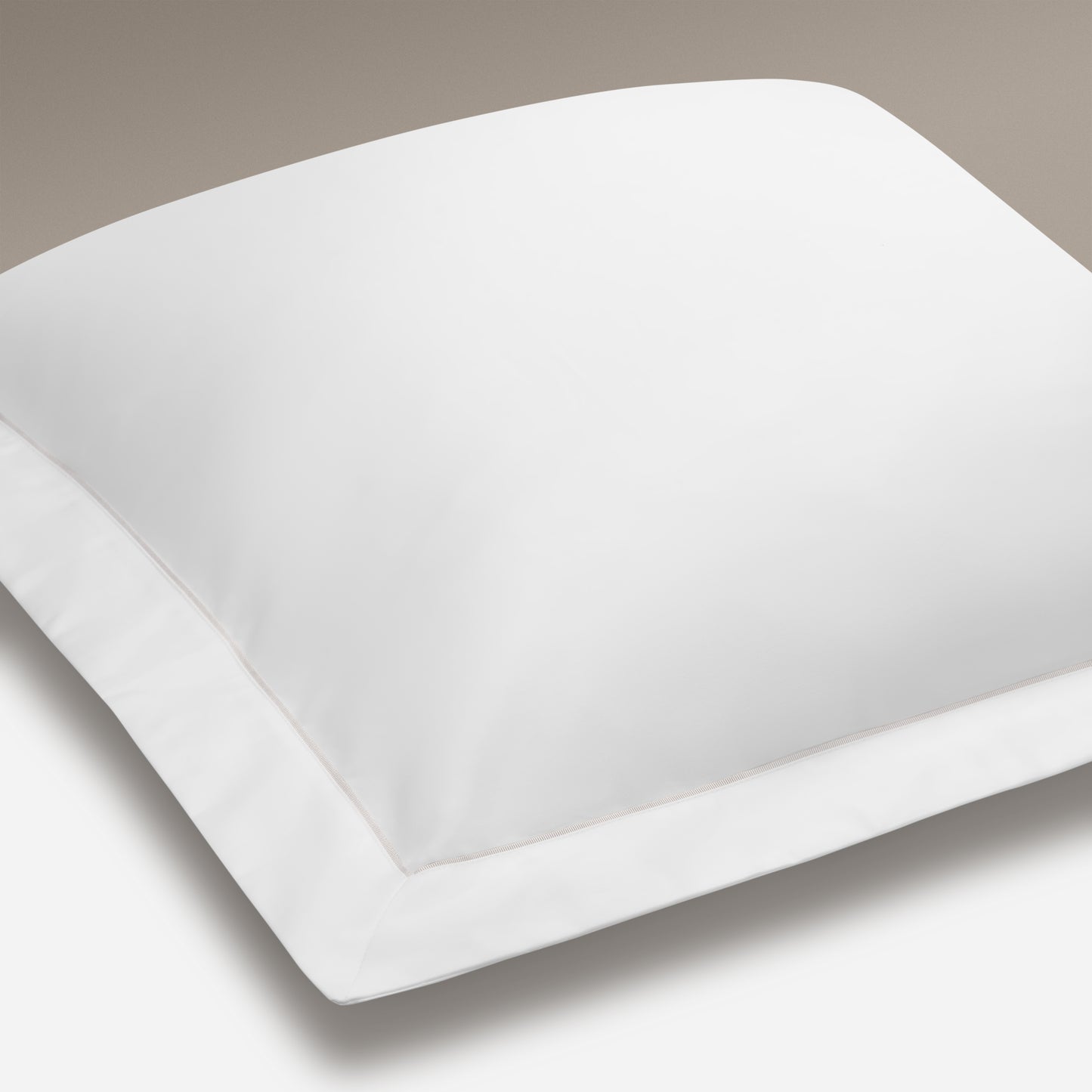 Heritage Oxford Pillowcase - White With Silver Trim