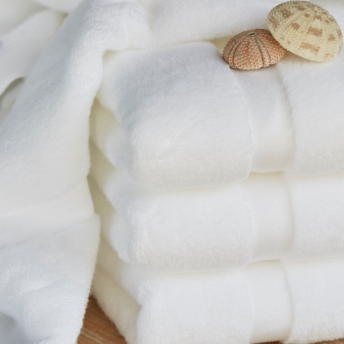 Luxurious & Fluffy Hand Towel - Josephine Home