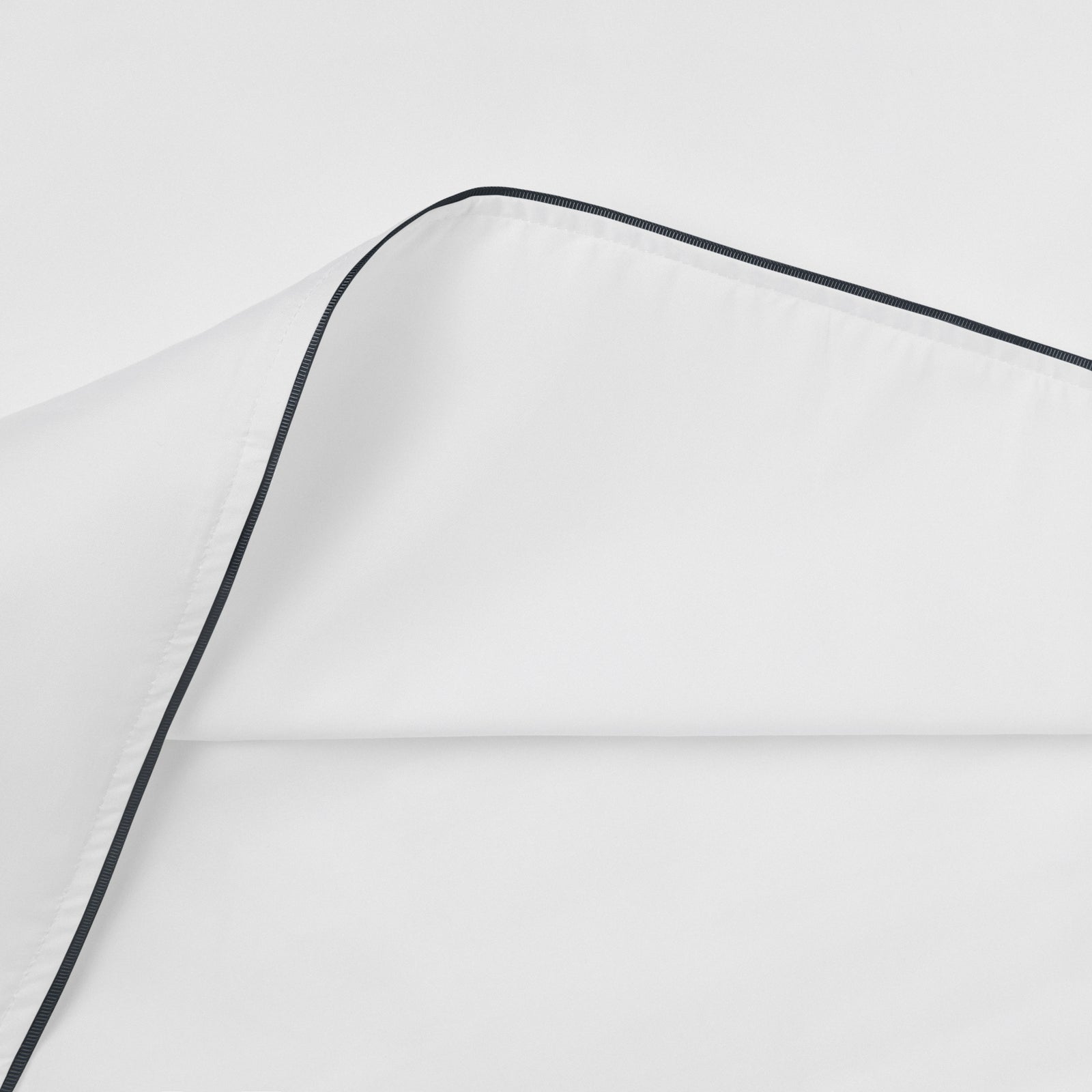 Island Collection Signature Style Duvet Cover - White With Navy Trim