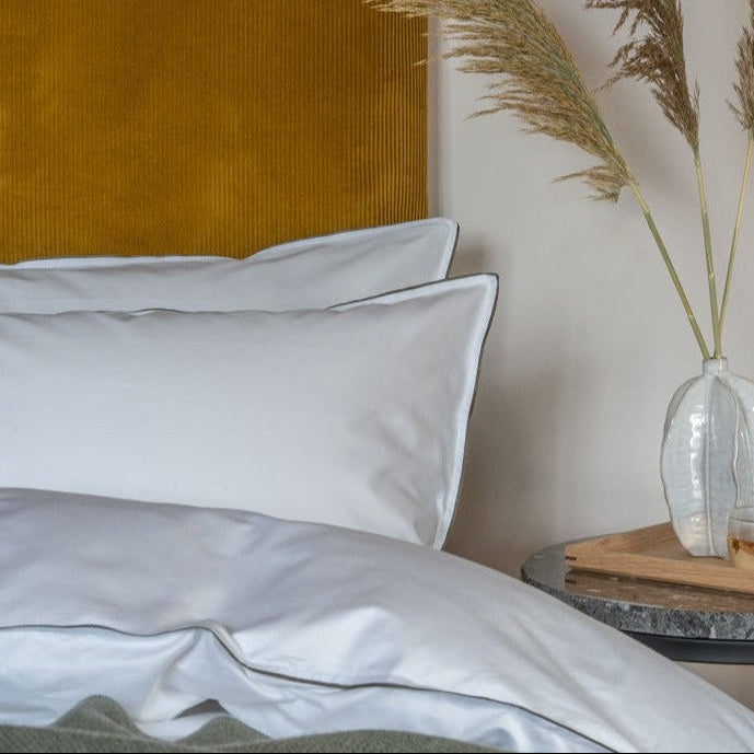 Heritage 500 Thread Count -100% Egyptian Cotton Housewife Pillowcase- White With Canopy Green Trim - London and Avalon