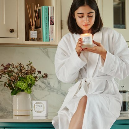 Luxurious Cotton & Linen Bathrobe - London and Avalon