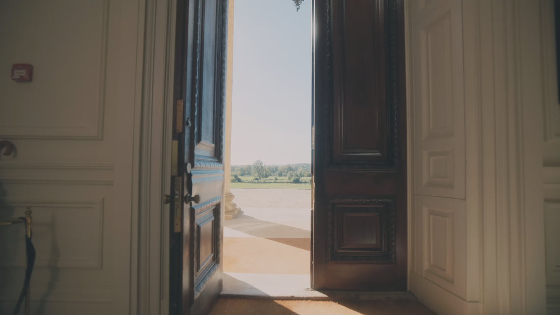 London & Avalon - Bathrobe Video