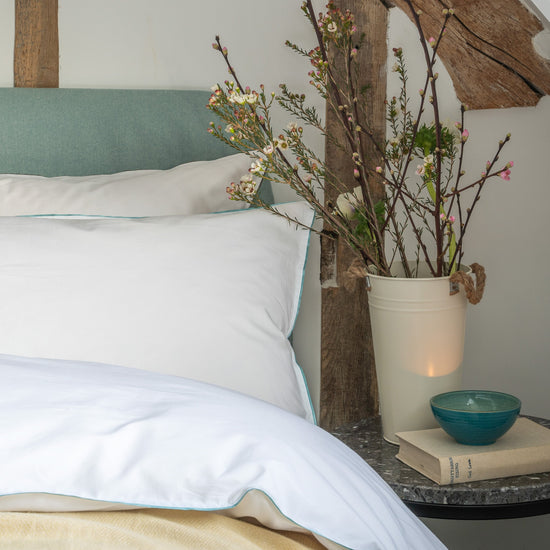 Organic 300 Thread Count -100% Egyptian Cotton Housewife Pillowcase - White with Trim - London and Avalon