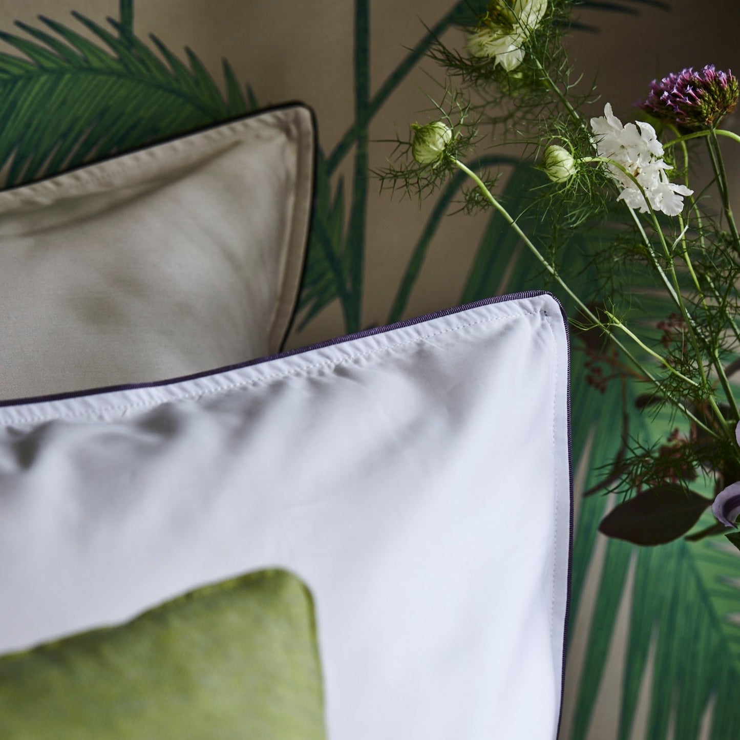 Island TC300 Duvet Cover - White With Plum Trim - London and Avalon