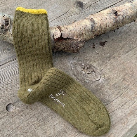 Men's Cashmere Socks – Lovat Green with Gorse Detail - Josephine Home