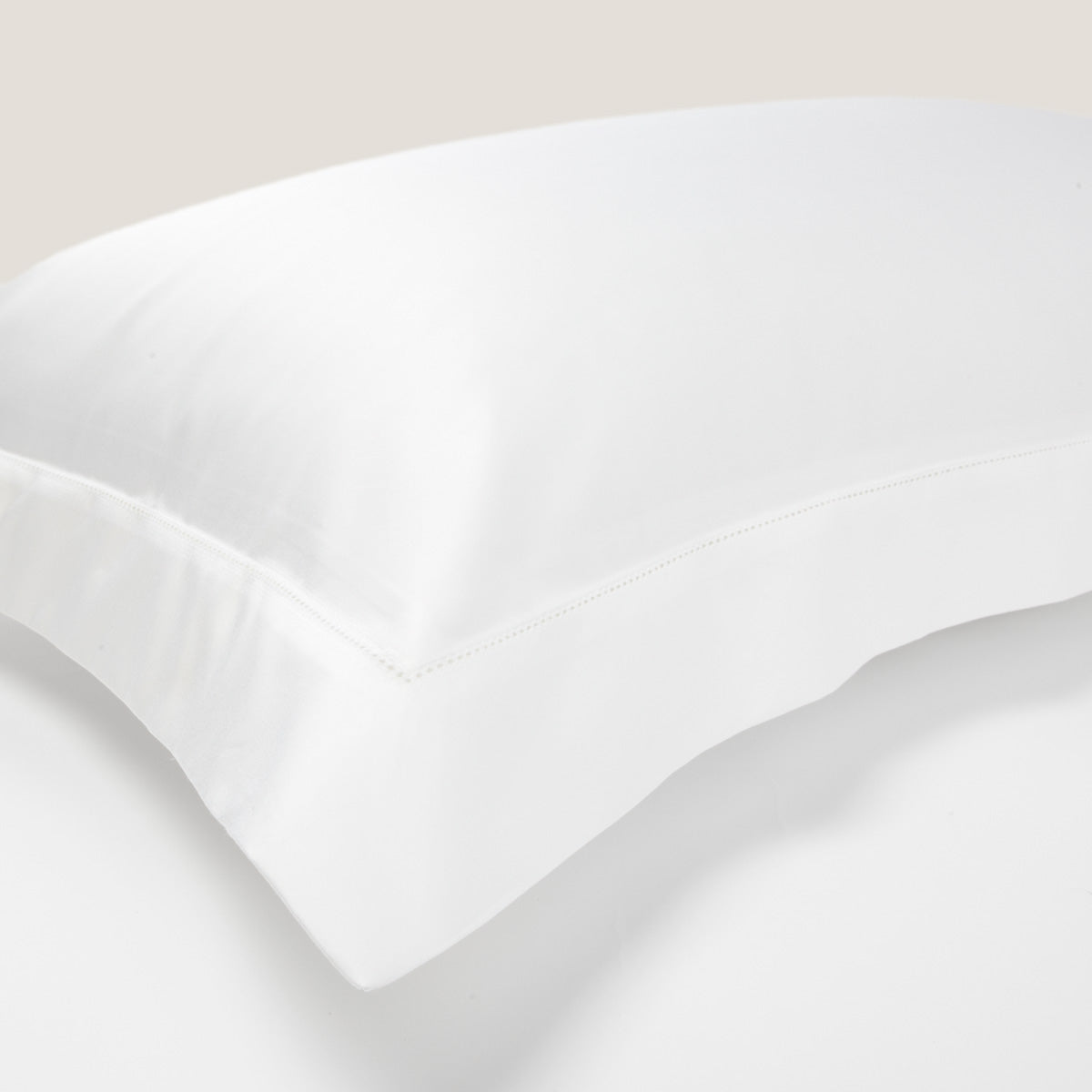 The Hemstitch Oxford Pillowcase – White - Josephine Home