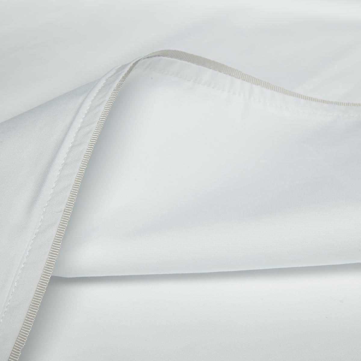 Heritage TC500 Oxford Pillowcase - White With Silver Trim - London and Avalon
